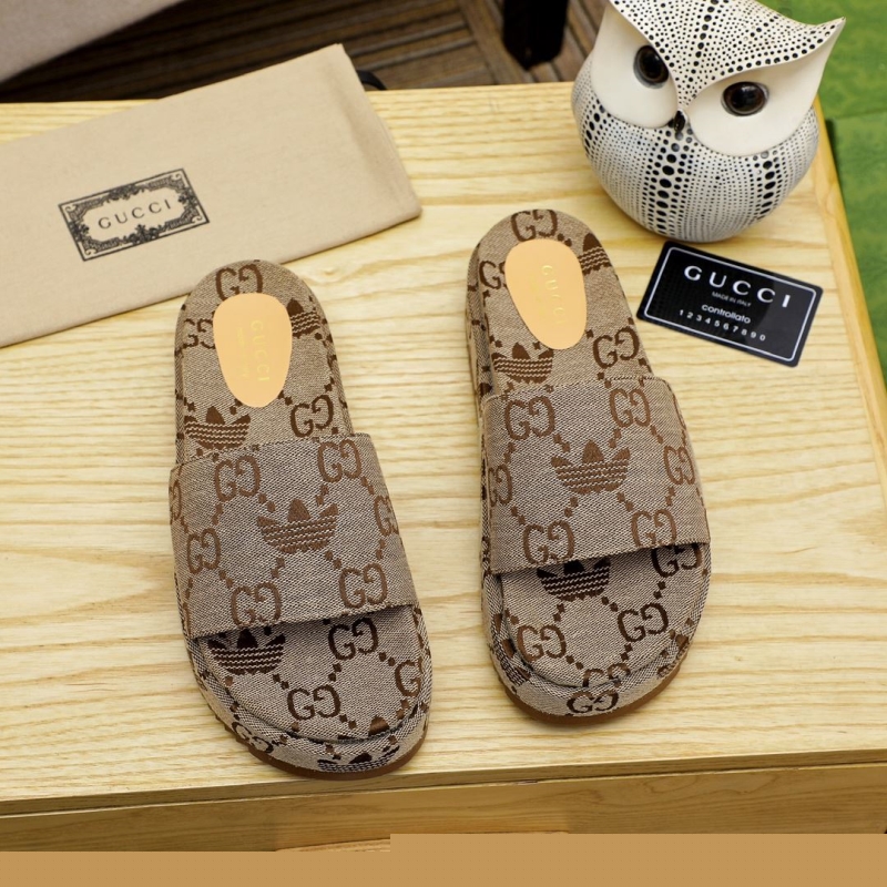 G*u*i slippers